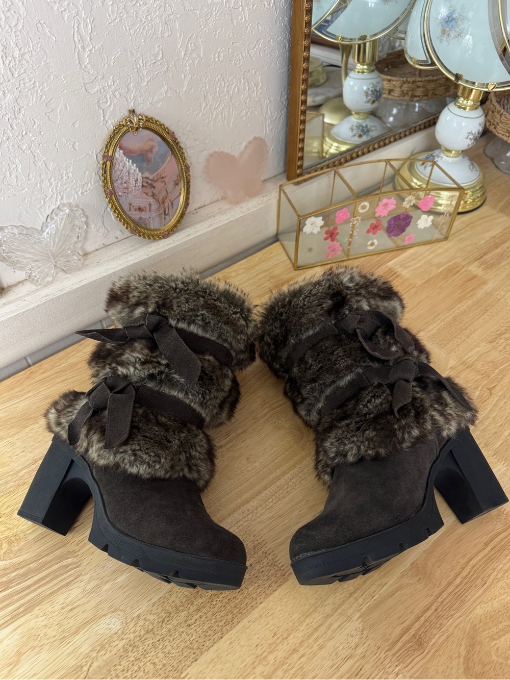 2000’s BEARPAW Brown Faux Fur Suede Chunky Heel Boots Size 5 Whimsigoth Y2K
